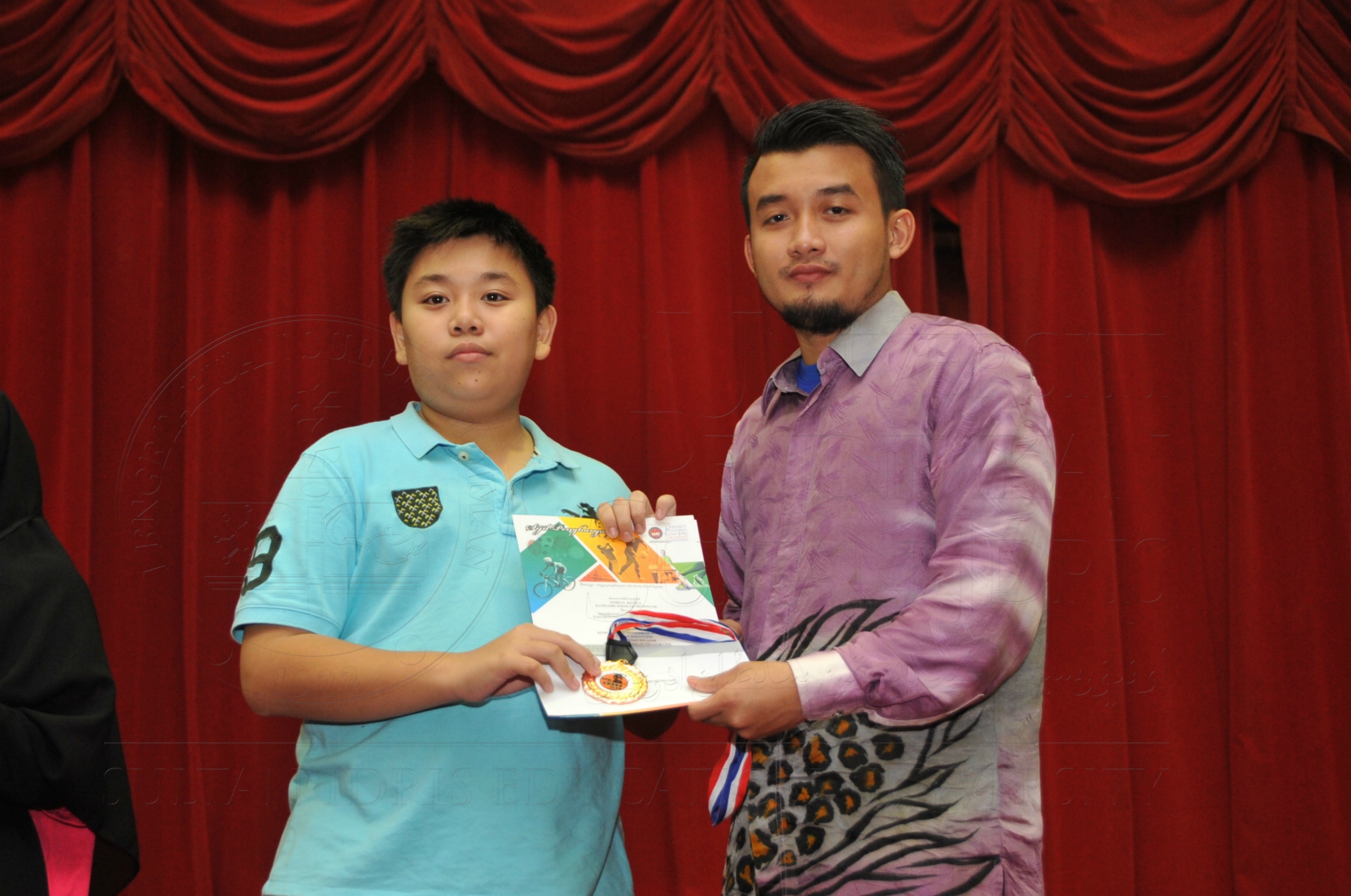 PRO15 158 CATUR HAS 9422